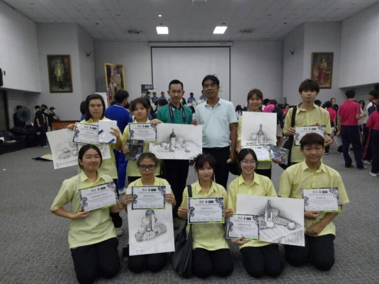 ขอแสดงความยินดีกับนักเรียนที่เข้าร่วมการแข่งขัน SEIKAI SPECIALIZED SKETCH CONTEST 2023 BY DG ARTS CLUB ระดับประเทศ ณ จังหวัดเชียงใหม่ คว้ารางวัลชมเชยด้านการจัดองค์ประกอบภาพดีเยี่ยม