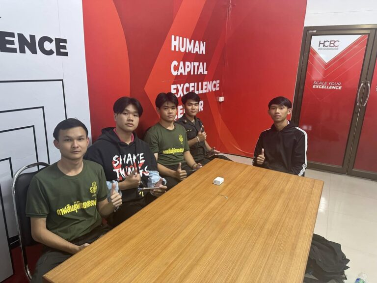 ร่วมให้กำลังใจกับนักเรียนในการแข่งขัน  OBEC ESPORTS TOURNAMENT 2024
